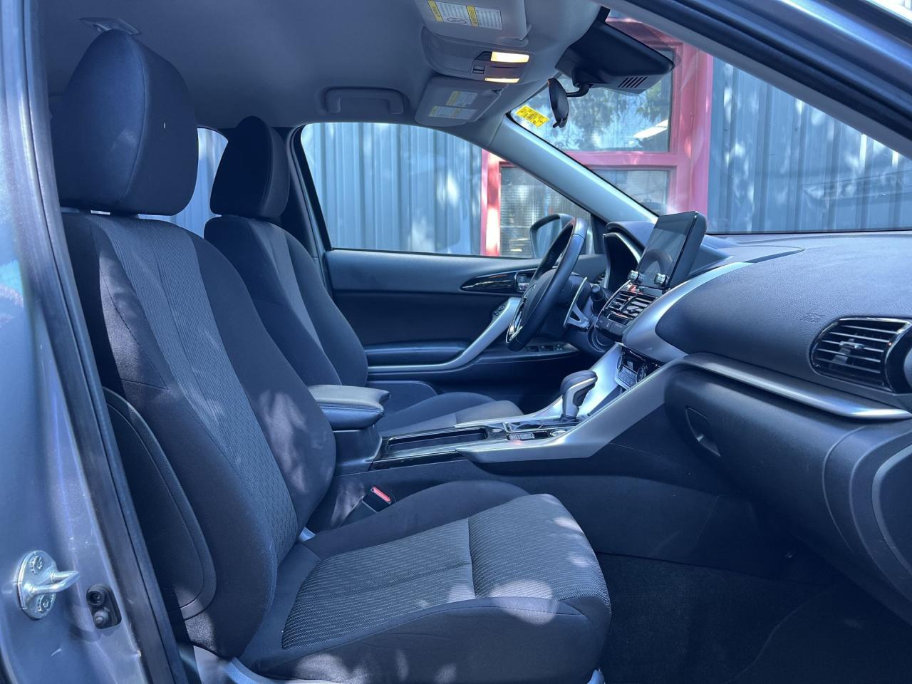 2022 Mitsubishi Eclipse Cross SE AWD | HTD SEATS/STEERING |CARPLAY | 18IN ALLOYS Photo