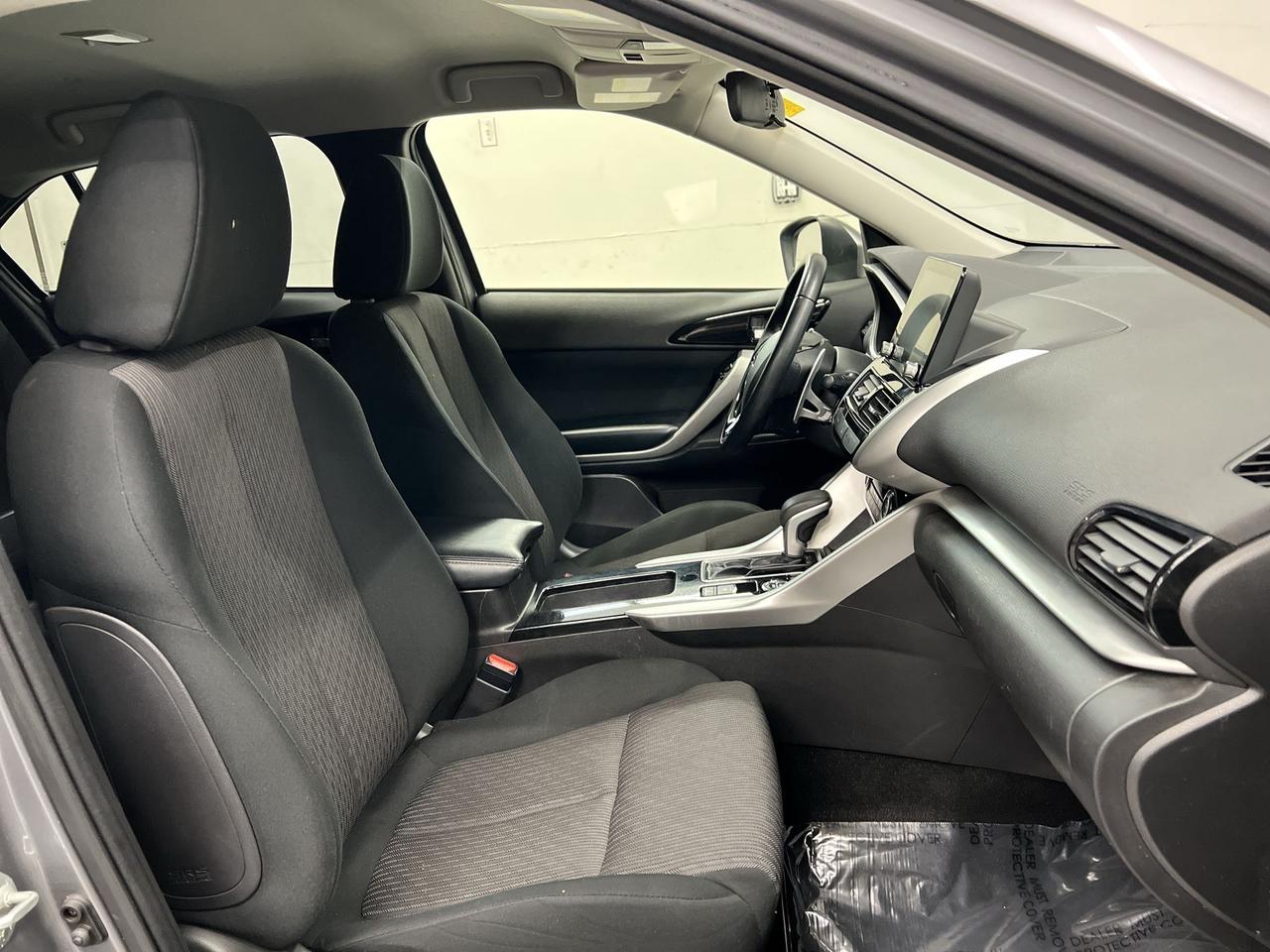 2022 Mitsubishi Eclipse Cross SE AWD | HTD SEATS/STEERING |CARPLAY | 18IN ALLOYS Photo