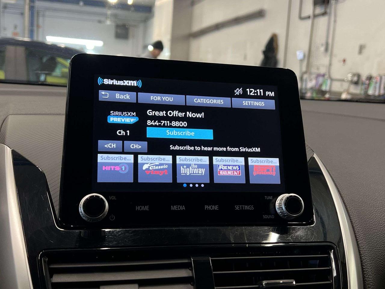 2022 Mitsubishi Eclipse Cross SE AWD | HTD SEATS/STEERING |CARPLAY | 18IN ALLOYS Photo