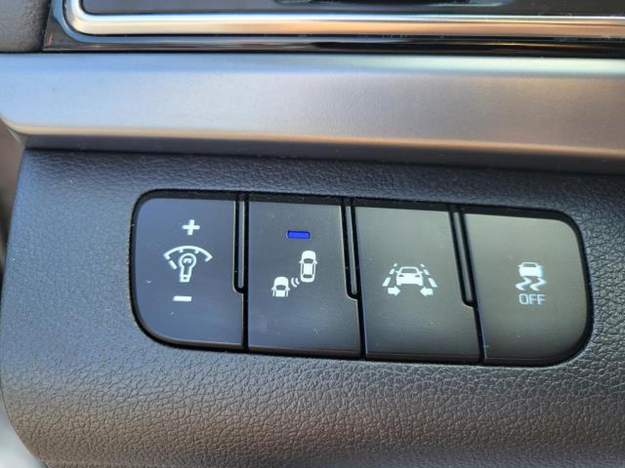 2017 Hyundai Elantra Limited Photo