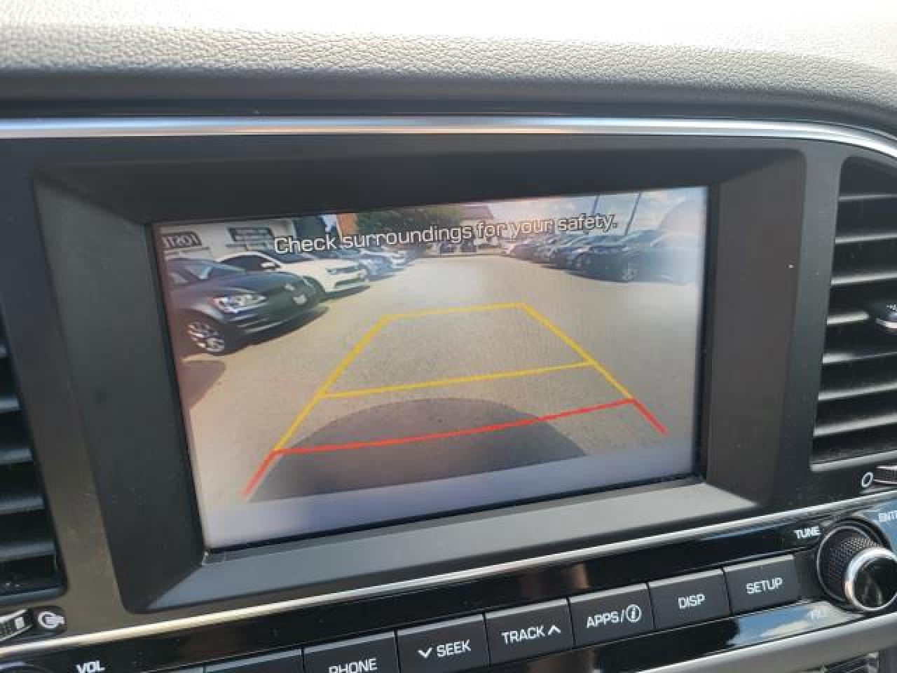 2017 Hyundai Elantra Limited Photo15