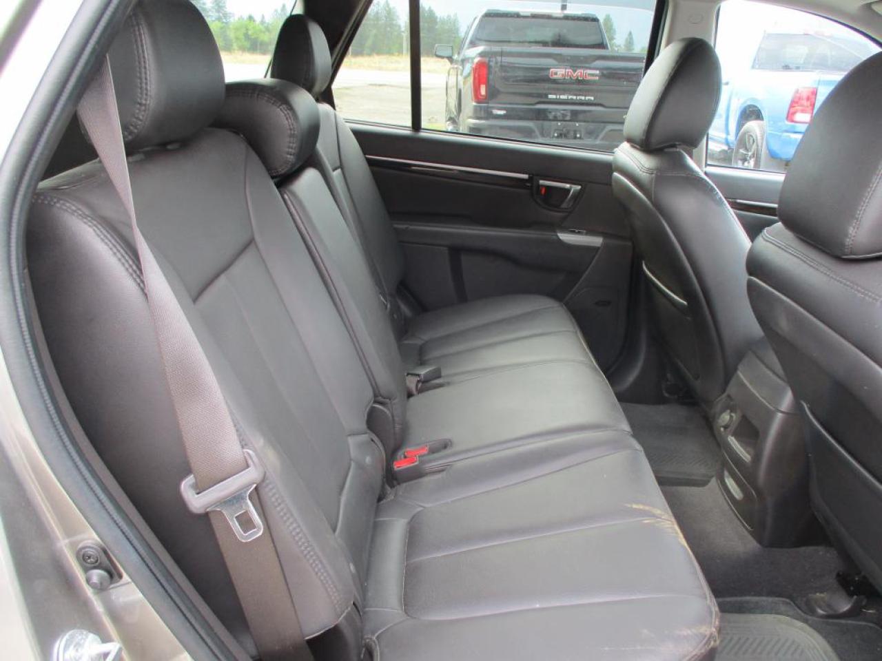2011 Hyundai Santa Fe LIMITED  AWD Photo13