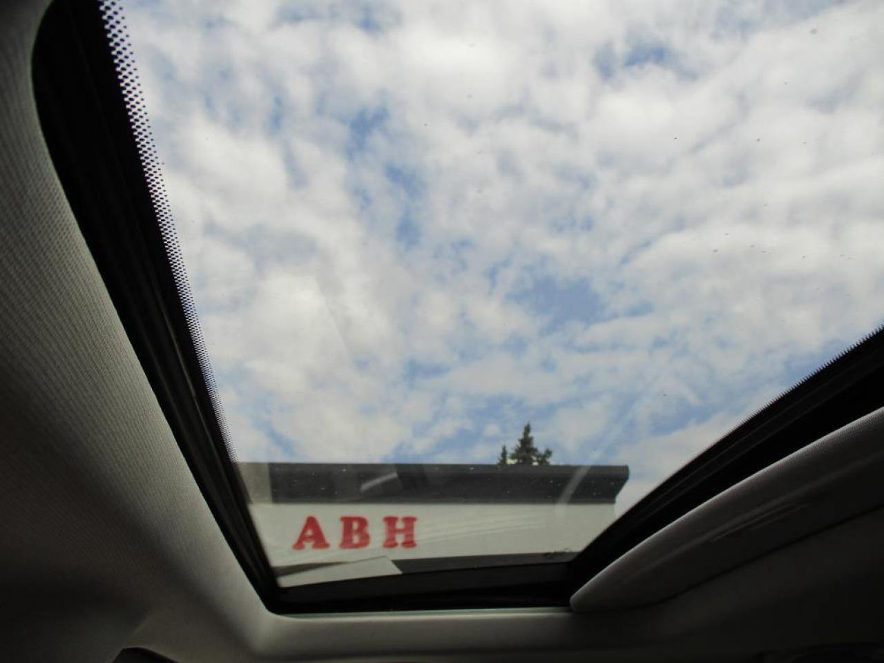 2011 Hyundai Santa Fe LIMITED  AWD Photo19