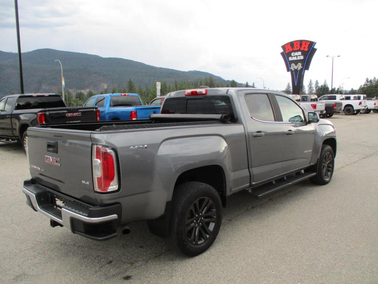 2020 GMC Canyon SLE CREW CAB 4WD - Photo #5