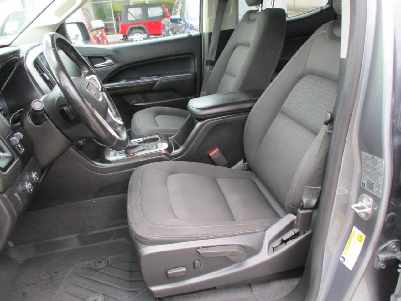 2020 GMC Canyon SLE CREW CAB 4WD - Photo #11