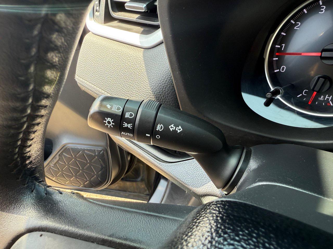 2020 Toyota RAV4 XLE Photo