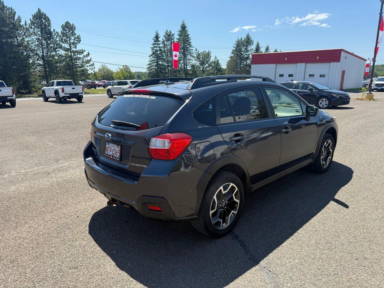 2016 Subaru XV Crosstrek Touring Photo4