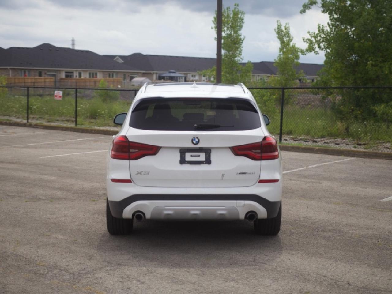 2019 BMW X3 xDrive 30i  **PREMIUM PACKAGE ESSENTIAL** Photo3