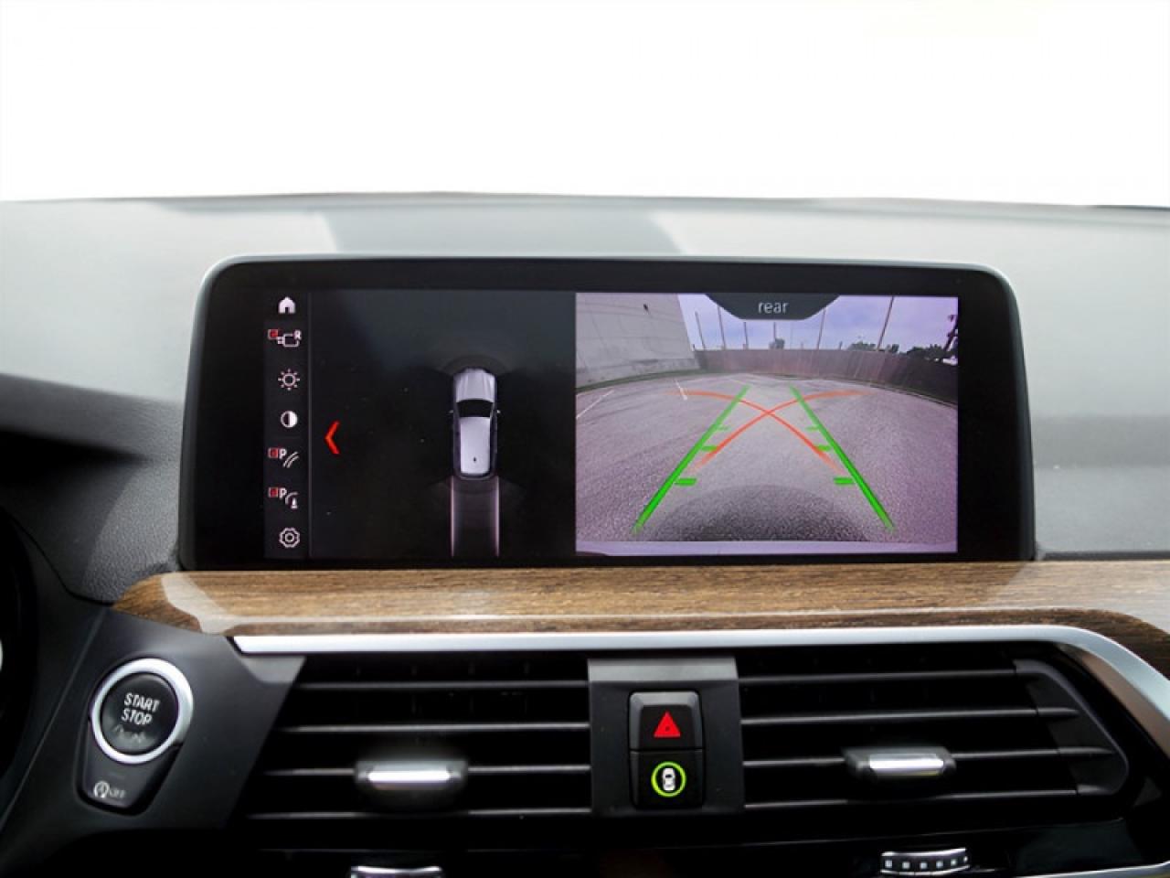 2019 BMW X3 xDrive 30i  **PREMIUM PACKAGE ESSENTIAL** Photo