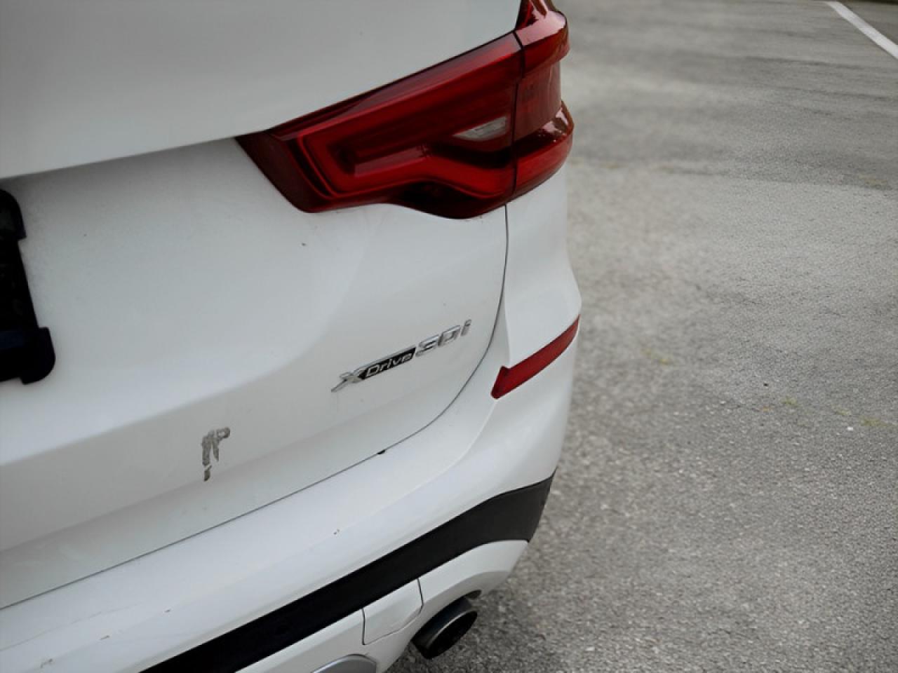 2019 BMW X3 xDrive 30i  **PREMIUM PACKAGE ESSENTIAL** Photo