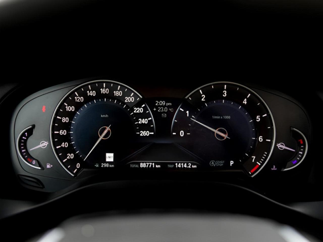 2019 BMW X3 xDrive 30i  **PREMIUM PACKAGE ESSENTIAL** Photo