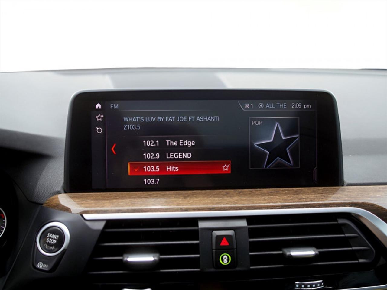 2019 BMW X3 xDrive 30i  **PREMIUM PACKAGE ESSENTIAL** Photo