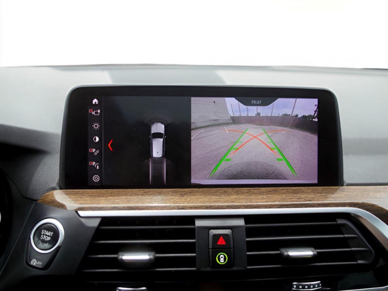 2019 BMW X3 xDrive 30i  **PREMIUM PACKAGE ESSENTIAL** Photo