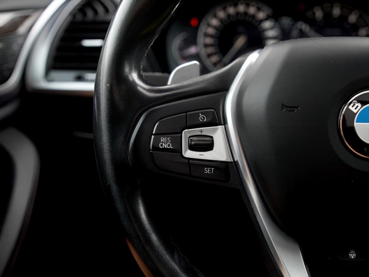 2019 BMW X3 xDrive 30i  **PREMIUM PACKAGE ESSENTIAL** Photo