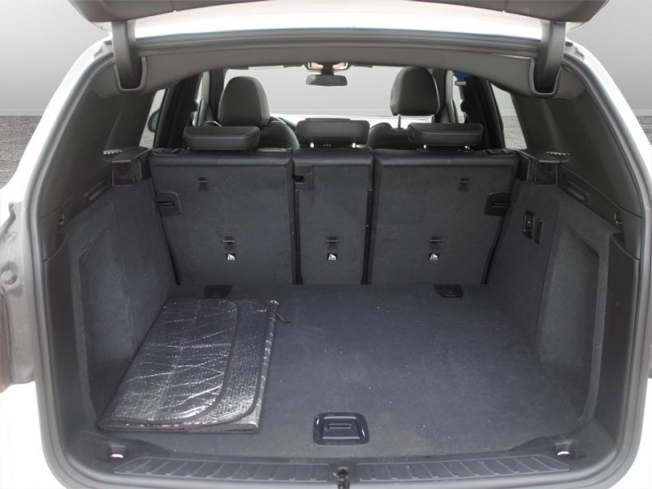 2019 BMW X3 xDrive 30i  **PREMIUM PACKAGE ESSENTIAL** Photo