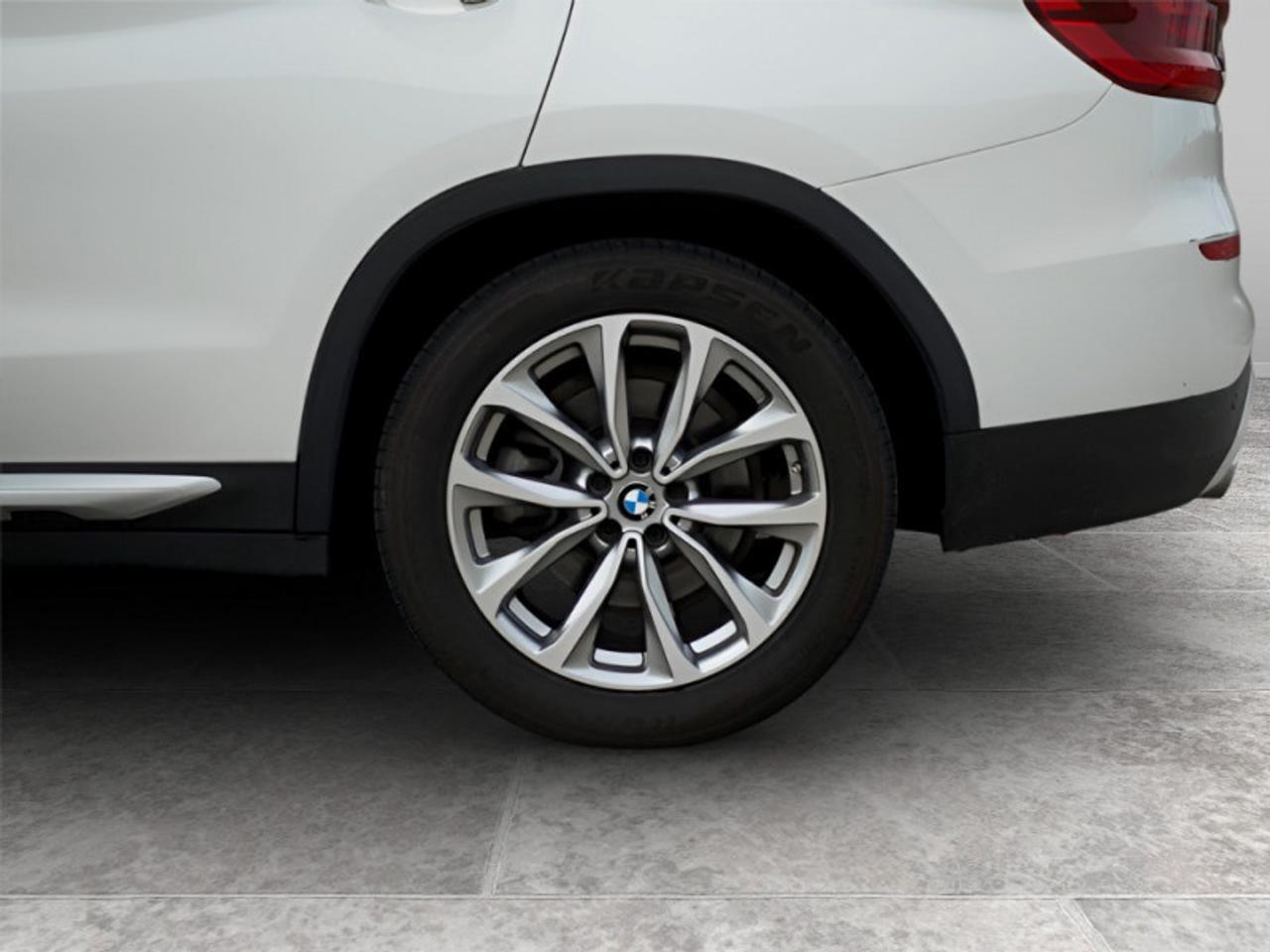 2019 BMW X3 xDrive 30i  **PREMIUM PACKAGE ESSENTIAL** Photo