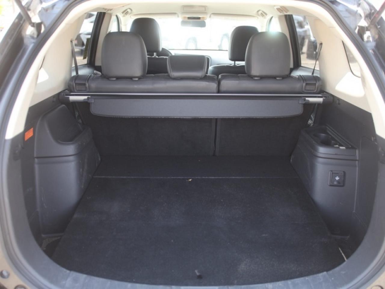 2020 Mitsubishi Outlander Phev SE  **14 SERVICE RECORDS** Photo