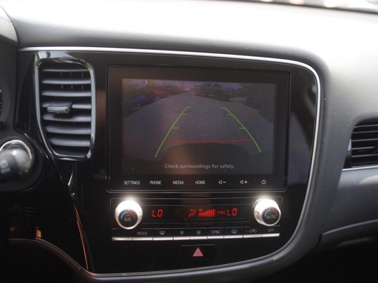 2020 Mitsubishi Outlander Phev SE  **14 SERVICE RECORDS** Photo