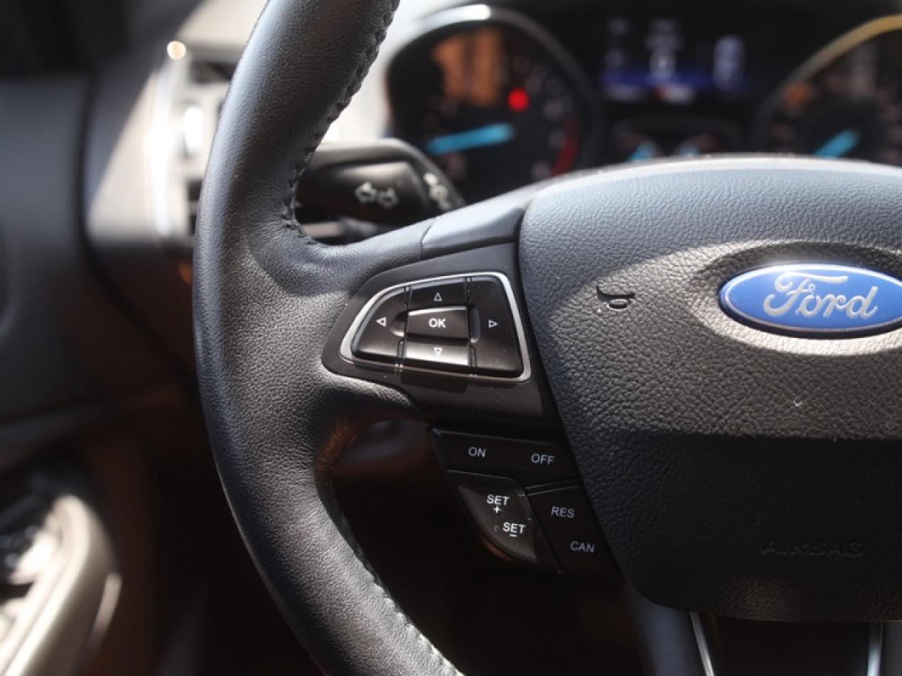 2018 Ford Escape SEL  **CANADIAN TOURING PACKAGE** Photo