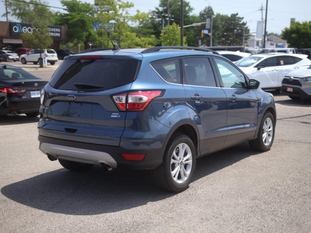 2018 Ford Escape SEL  **CANADIAN TOURING PACKAGE** Photo3