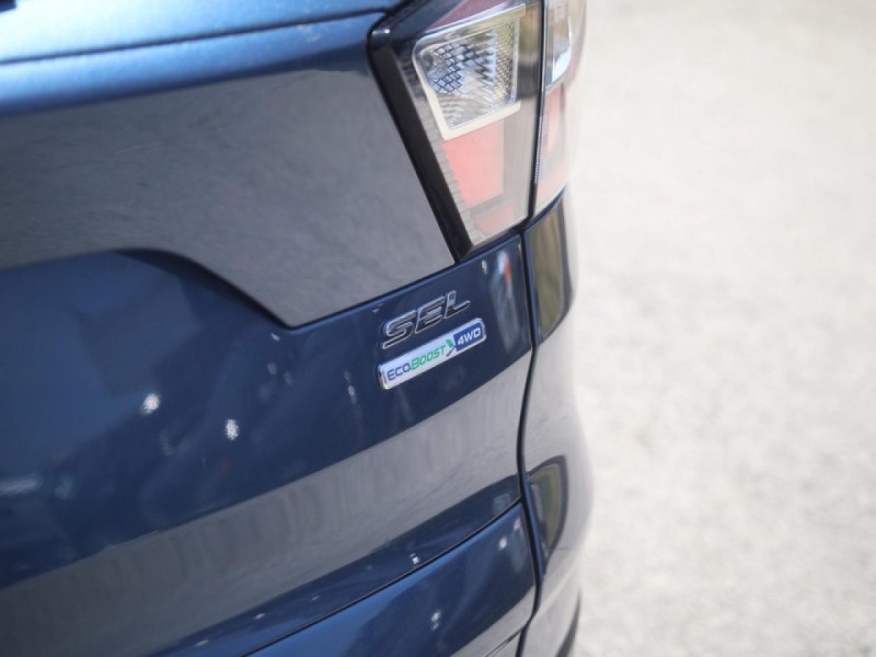 2018 Ford Escape SEL  **CANADIAN TOURING PACKAGE** Photo