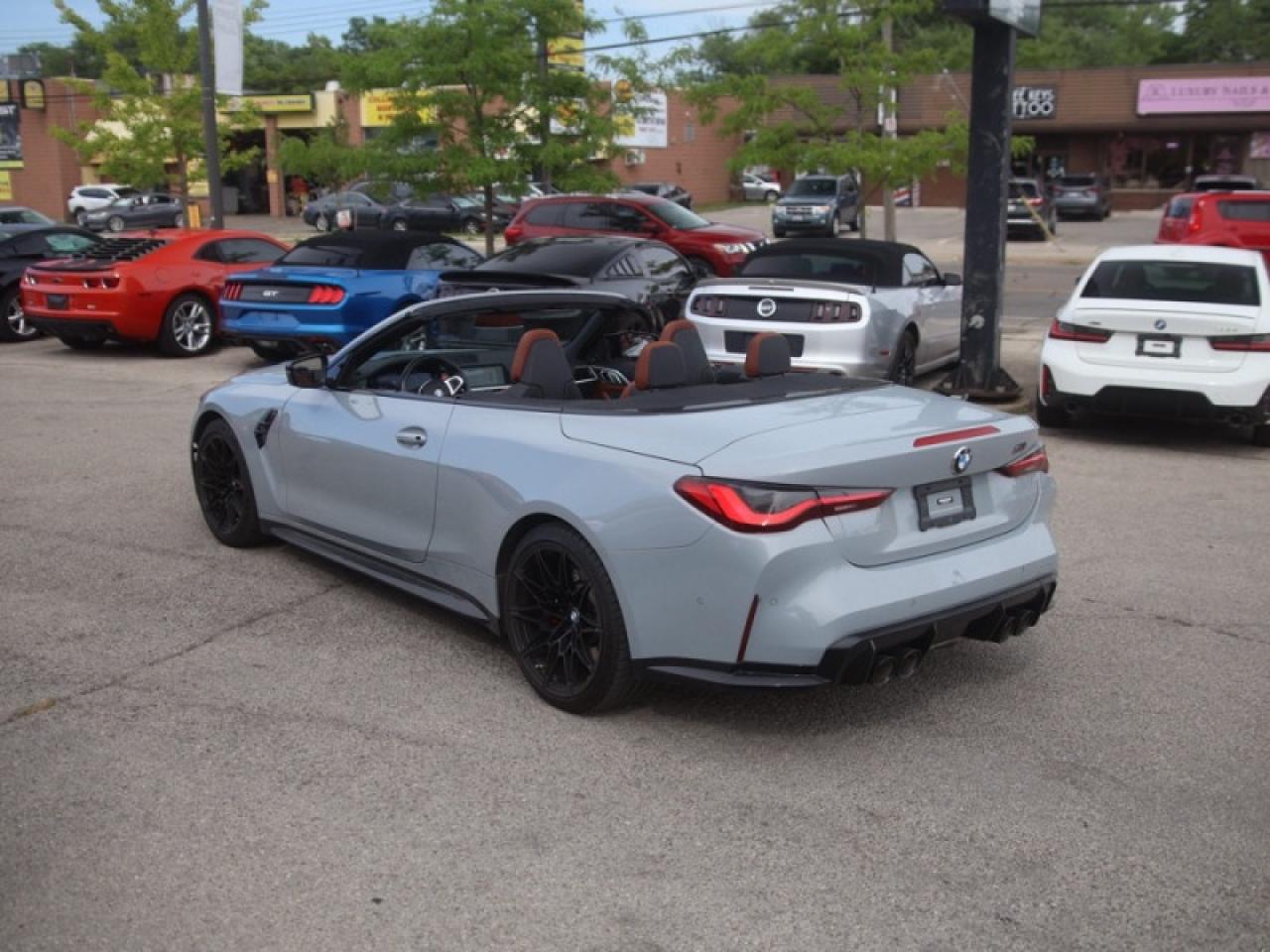 2022 BMW M4 Competition xDrive  **PRISTINE - LOW KMS** Photo3