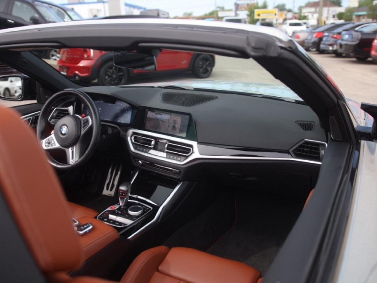 2022 BMW M4 Competition xDrive  **PRISTINE - LOW KMS** Photo