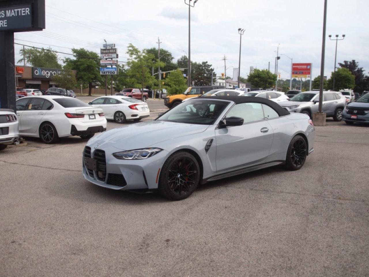 2022 BMW M4 Competition xDrive  **PRISTINE - LOW KMS** Photo2