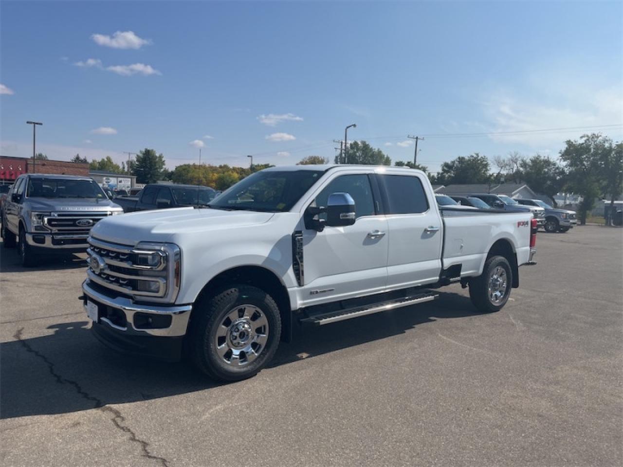 2026 Ford F-350 Super Duty Lariat Photo4