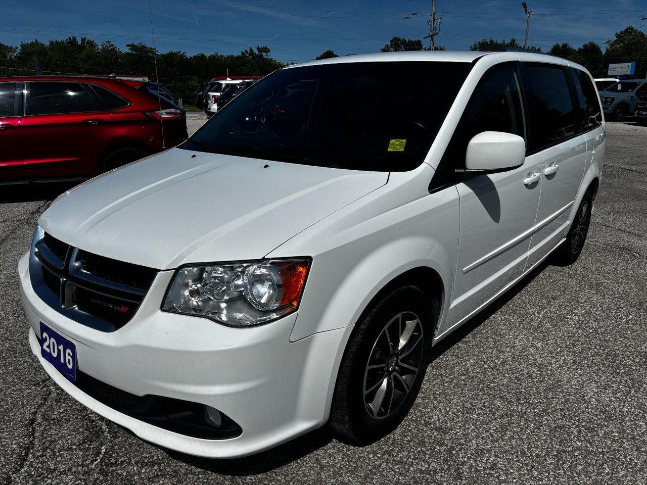 Used 2016 Dodge Grand Caravan SXT Premium Plus for sale in Essex, ON