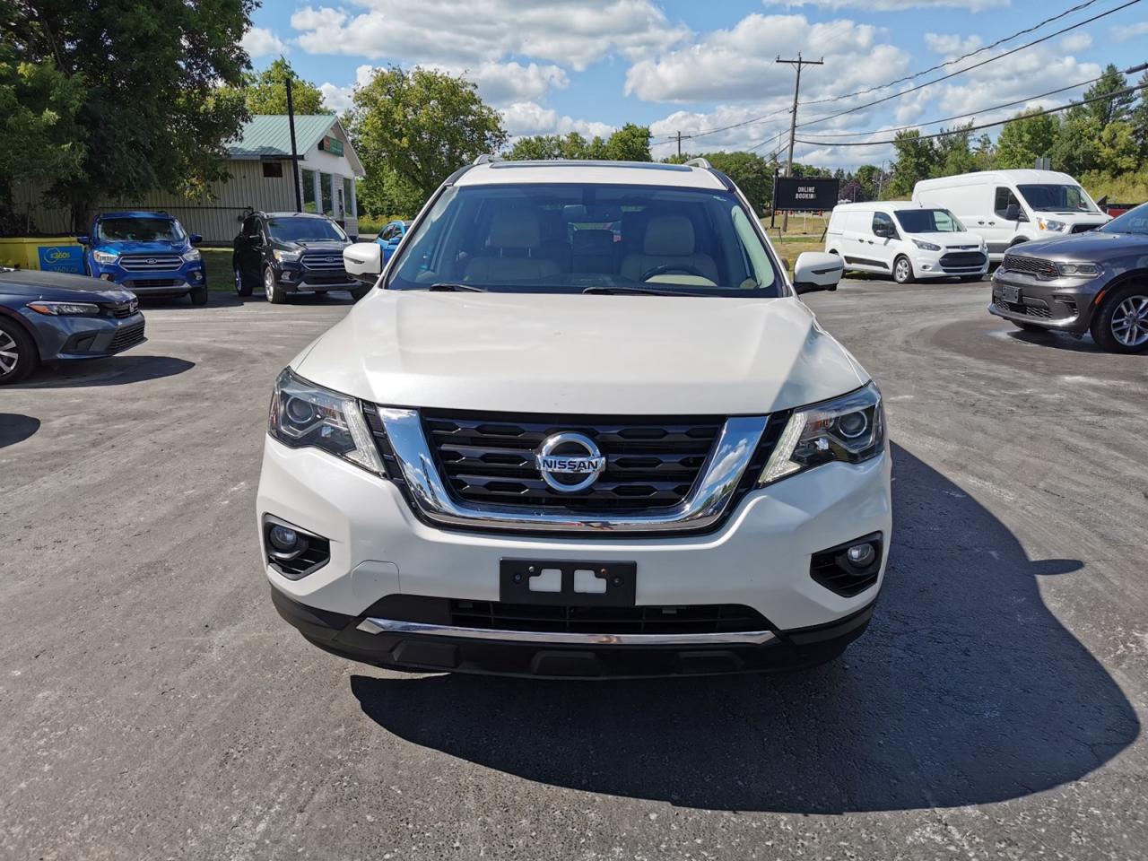 2017 Nissan Pathfinder SL 4WD - Photo #2