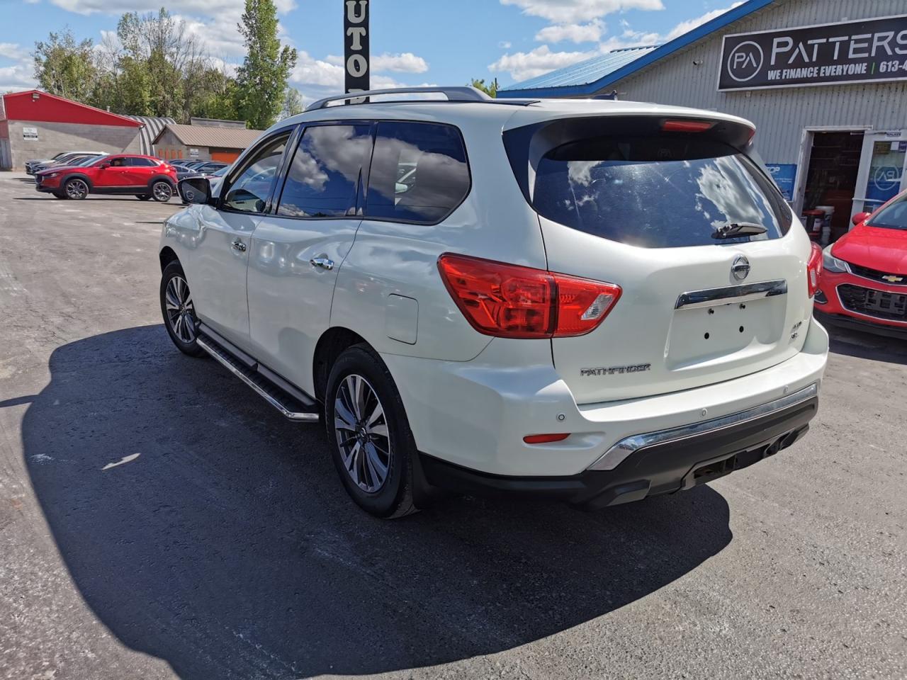 2017 Nissan Pathfinder SL 4WD - Photo #7