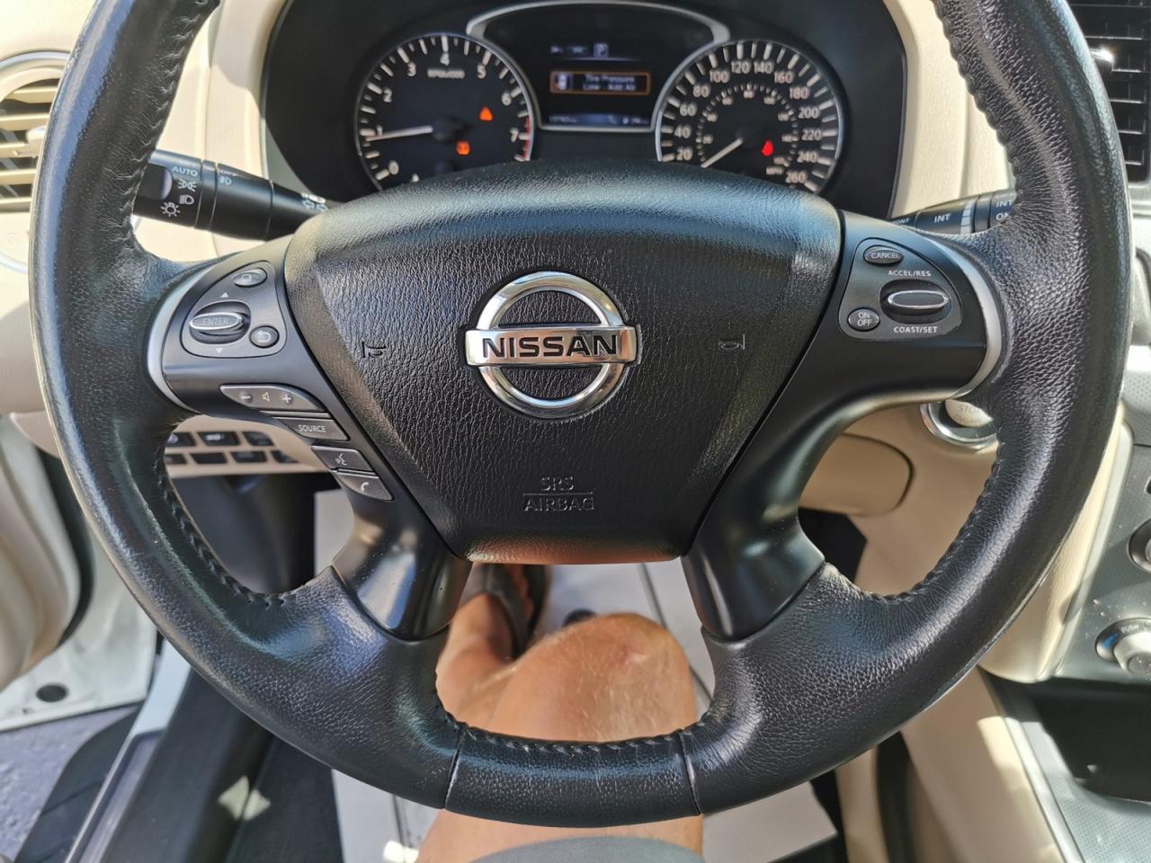 2017 Nissan Pathfinder SL 4WD - Photo #15