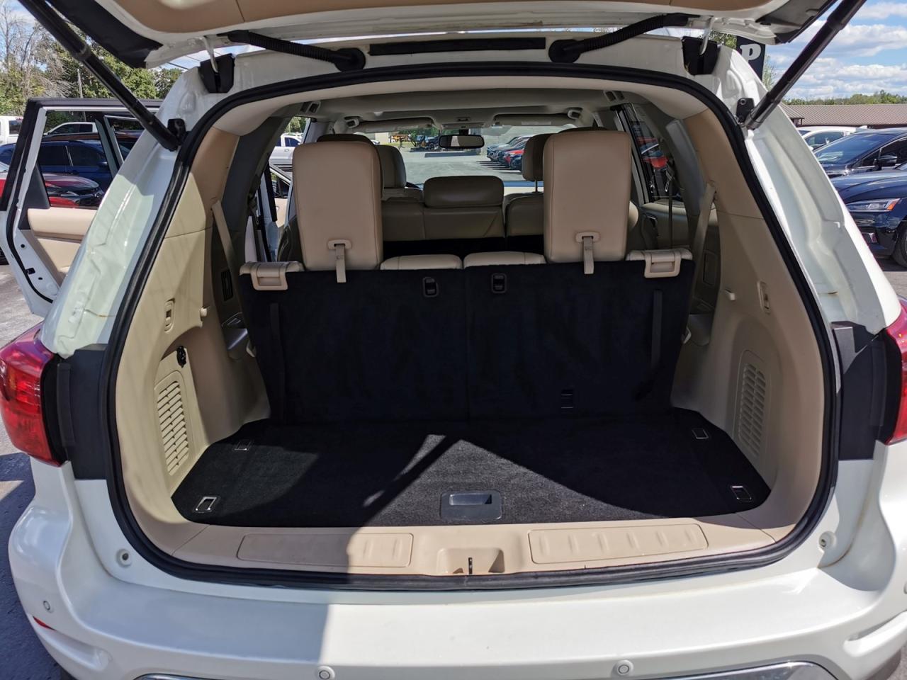2017 Nissan Pathfinder SL 4WD - Photo #27