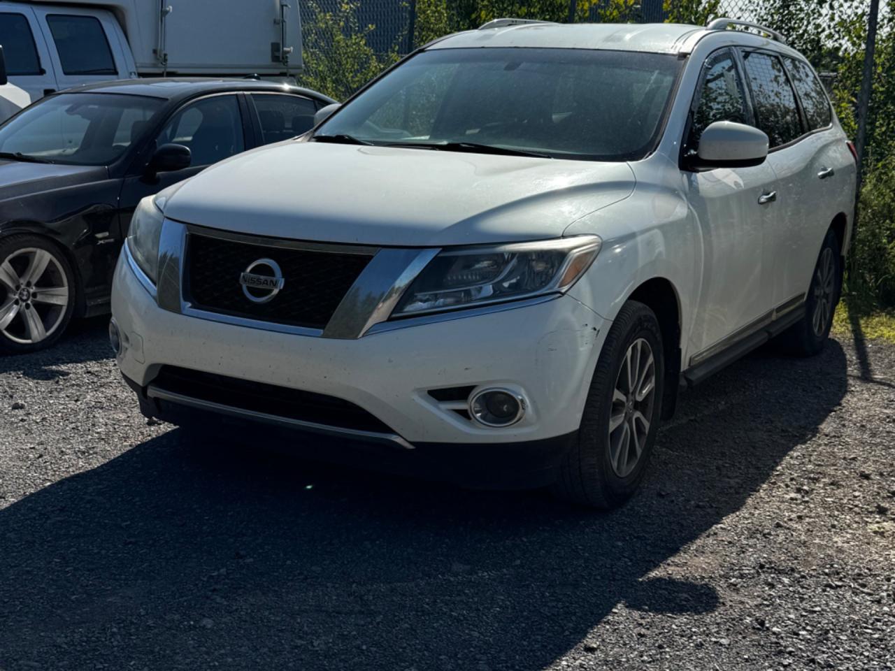 Used 2014 Nissan Pathfinder Platinum 4WD for sale in Trois-Rivières, QC