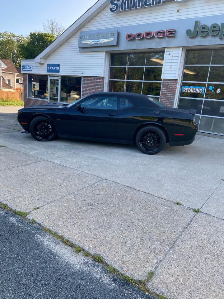 2017 Dodge Challenger R/T SHAKER Photo6