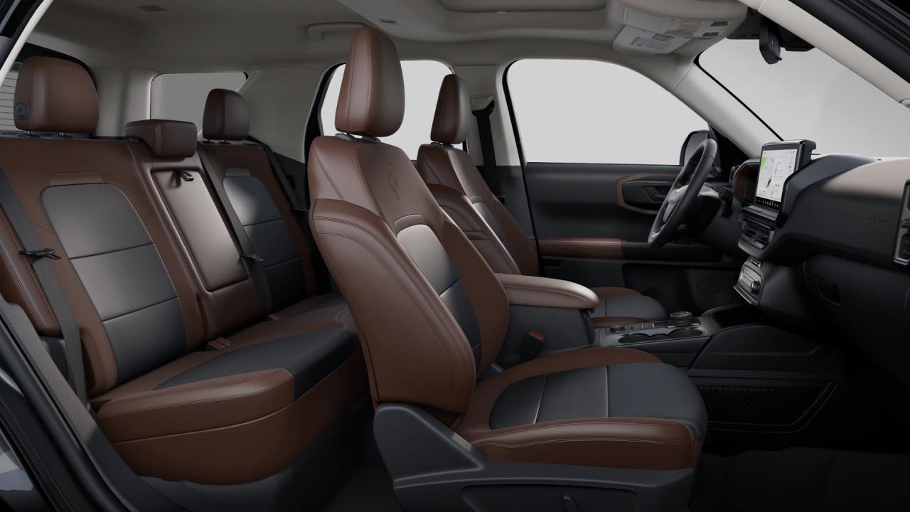 2025 Ford Bronco Sport Outer Banks Photo3