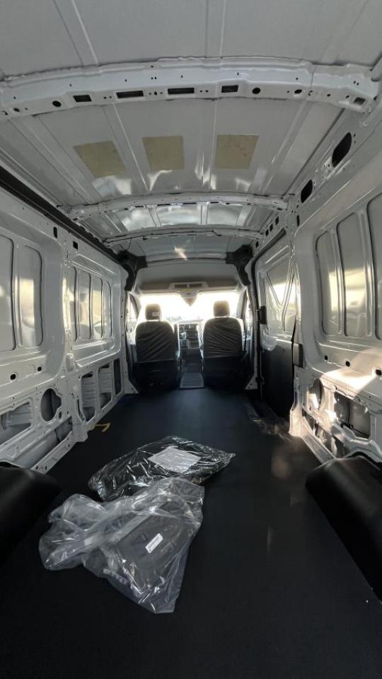 2025 Ford Transit Cargo Van BASE Photo3