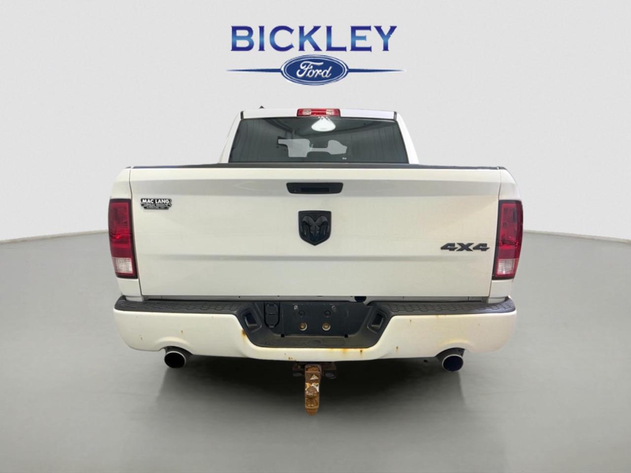 2019 RAM 1500 Classic EXPRESS Photo3