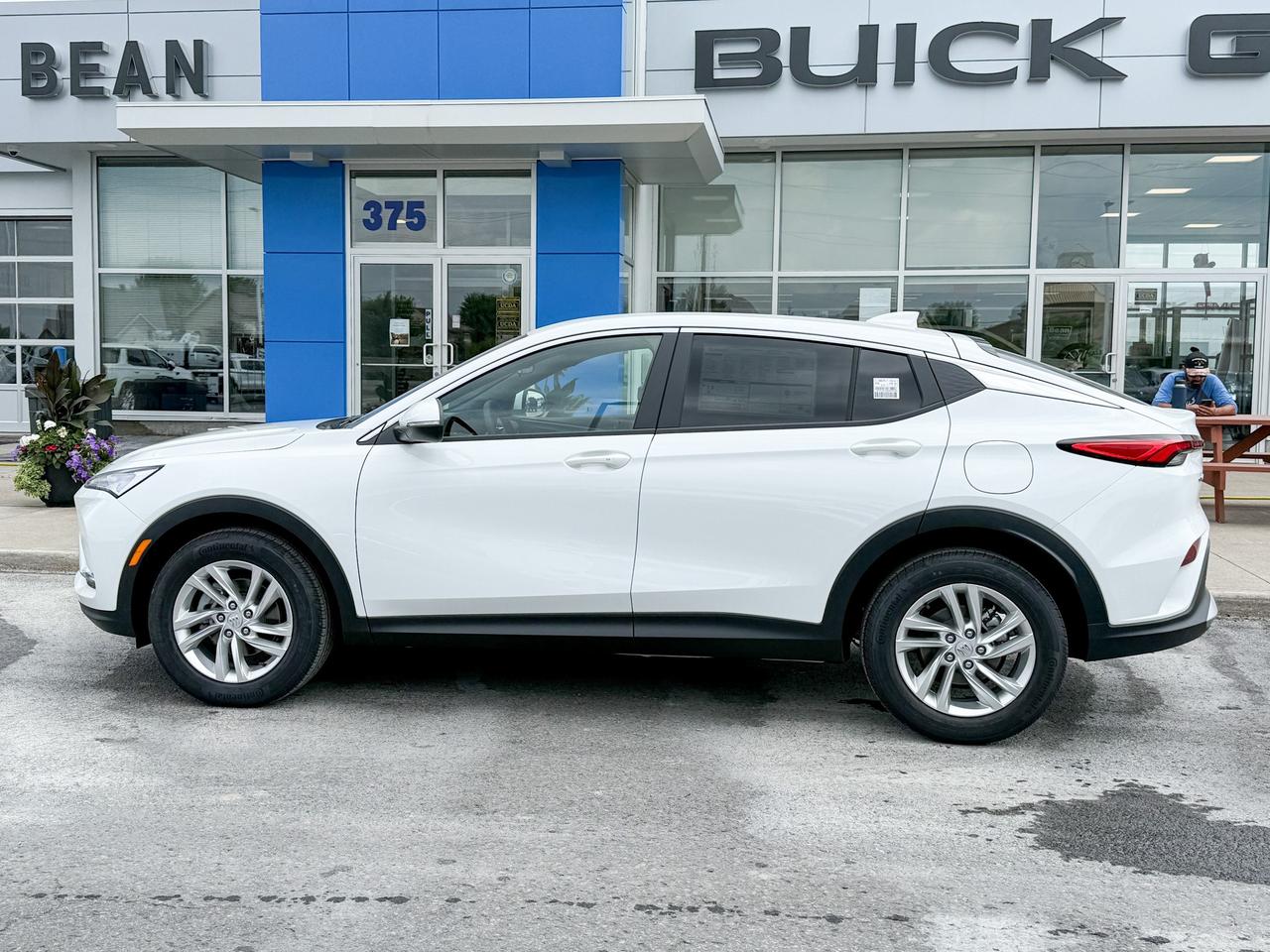 2025 Buick Envista Preferred 1.2L 3CYL WITH REMOTE START/ENTRY, HEATED SEATS, HEATED STEERING WHEEL, HD REAR VISION CAMERA, ANDROID AUTO AND APPLE CARPLAY Photo