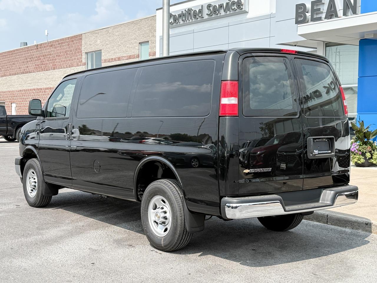 2025 Chevrolet Express 2500 Work Van 4.3L V6, REMOTE START/ENTRY, POWER DRIVER SEAT, AIR CONDITIONING, CRUISE CONTROL, MP3 PLAYER, BLUETOOTH, REAR VISION CAMERA Photo