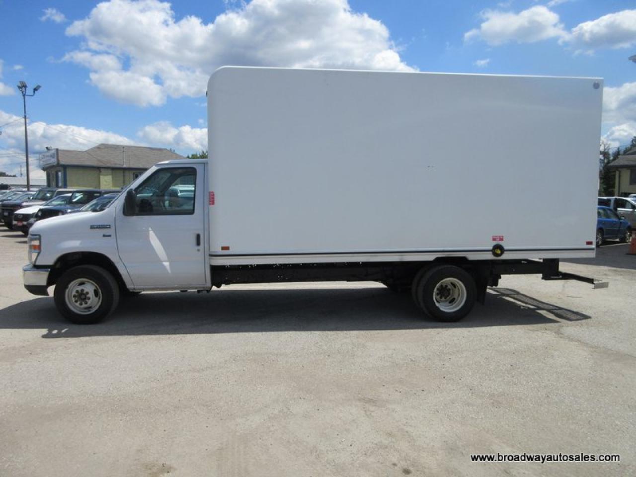2018 Ford E450 1-TON CARGO-MOVING 2 PASSENGER 6.2L - V8.. FLEX-FUEL-PACKAGE.. AUX INPUT.. AIR CONDITIONING.. Photo2