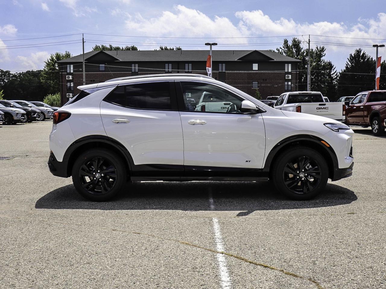 2026 Buick Encore GX Sport Touring Photo2