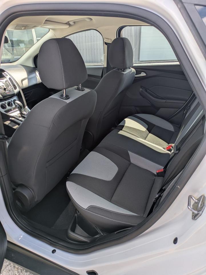 2014 Ford Focus SE - Photo #14
