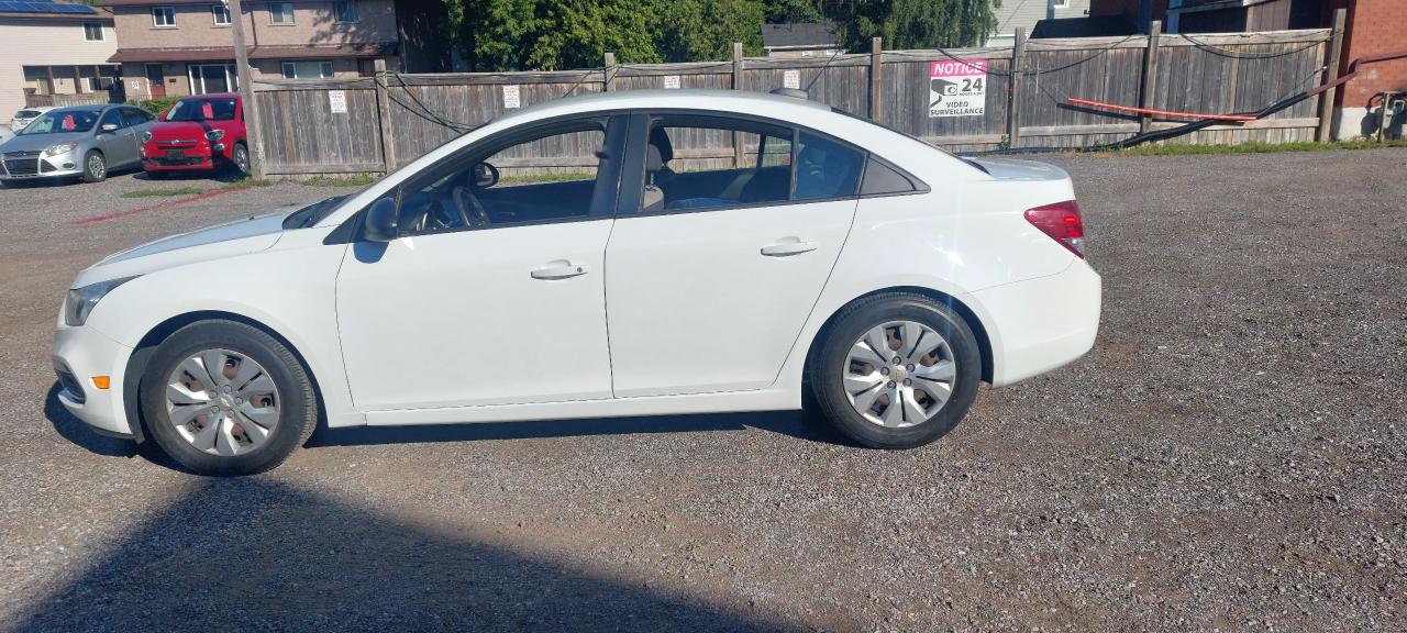 Used 2016 Chevrolet Cruze 4dr Sdn for sale in Oshawa, ON