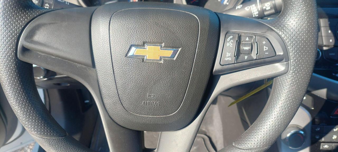 2016 Chevrolet Cruze 4dr Sdn - Photo #12