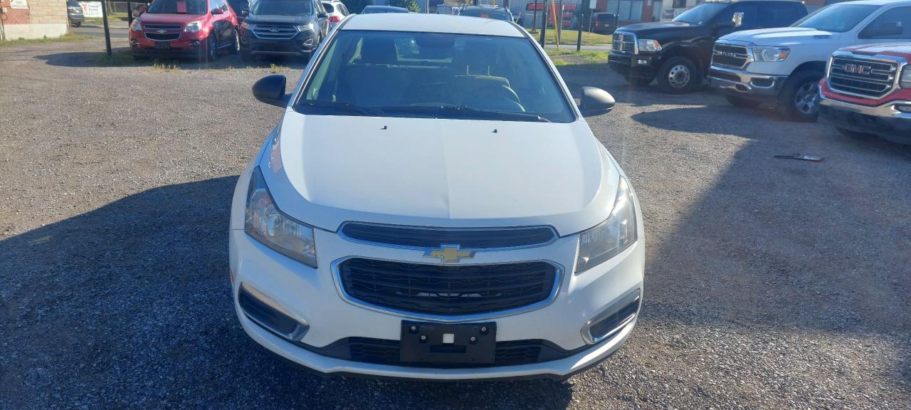 2016 Chevrolet Cruze 4dr Sdn - Photo #3