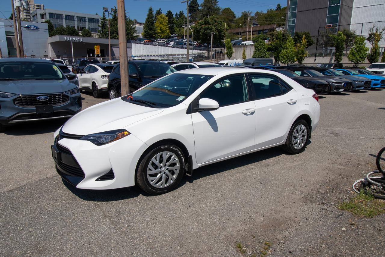 2017 Toyota Corolla  Photo1