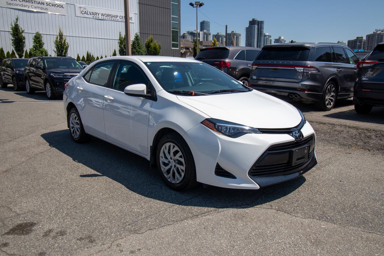 2017 Toyota Corolla  Photo3