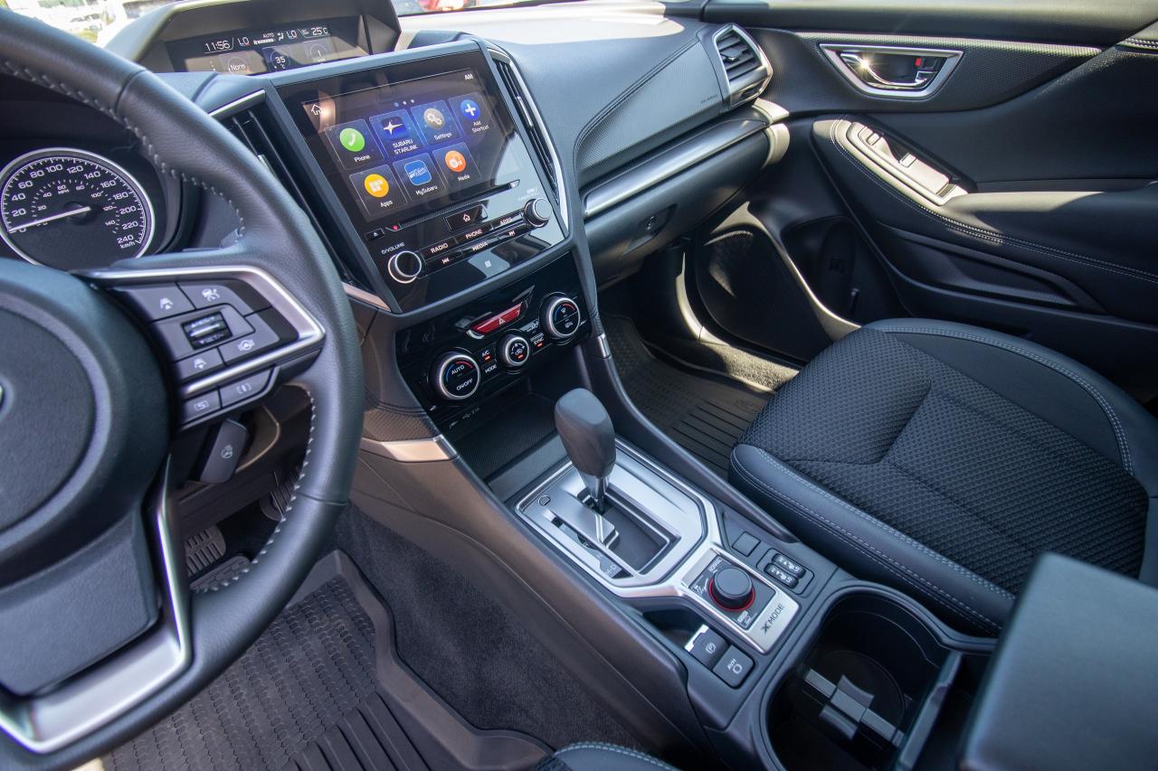 2022 Subaru Forester Touring CVT Photo5